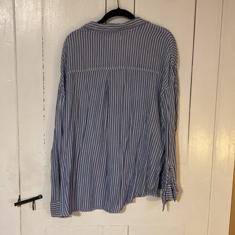 Oversized button up - Picture 2 of 2